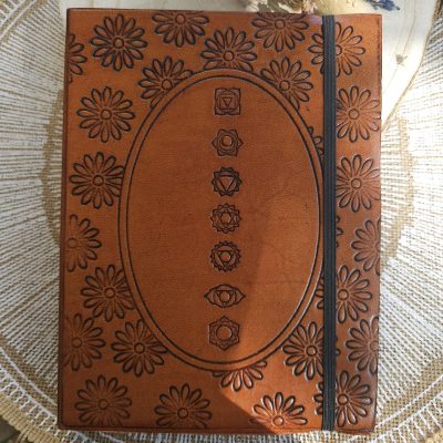Cuaderno mediano con elástico - Chakra Mandala
