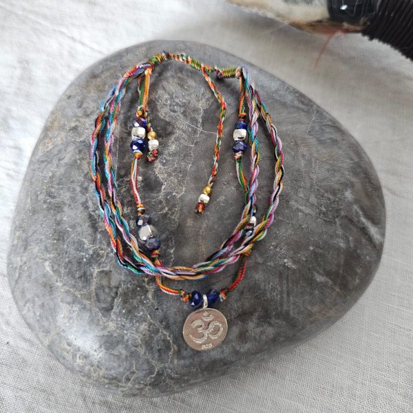 Pulsera de Hilo del Templo - Om in Serenity