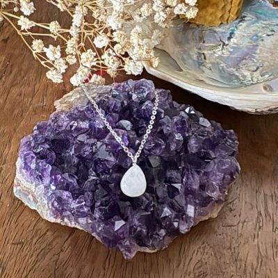 Collar de Plata 925 con Gota de Piedra de Luna