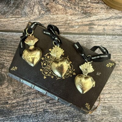 Talismán mini caja corazón ex-voto