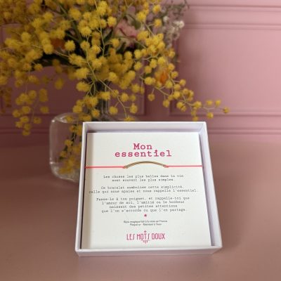 Mi “esencial” con cordón naranja neón - LES MOTS DOUX